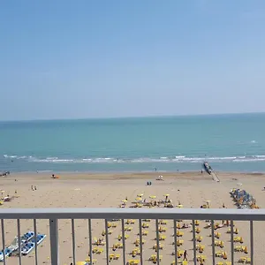 https://condominio-centro-commerciale.hotelslidodijesolo.com