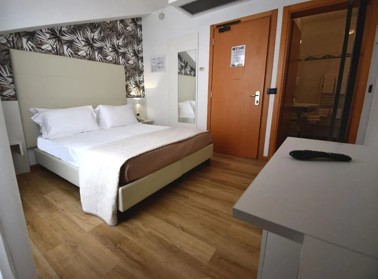 ***  Hotel El Salvador Frontemare Piscina Riscaldata Lido di Jesolo Italia