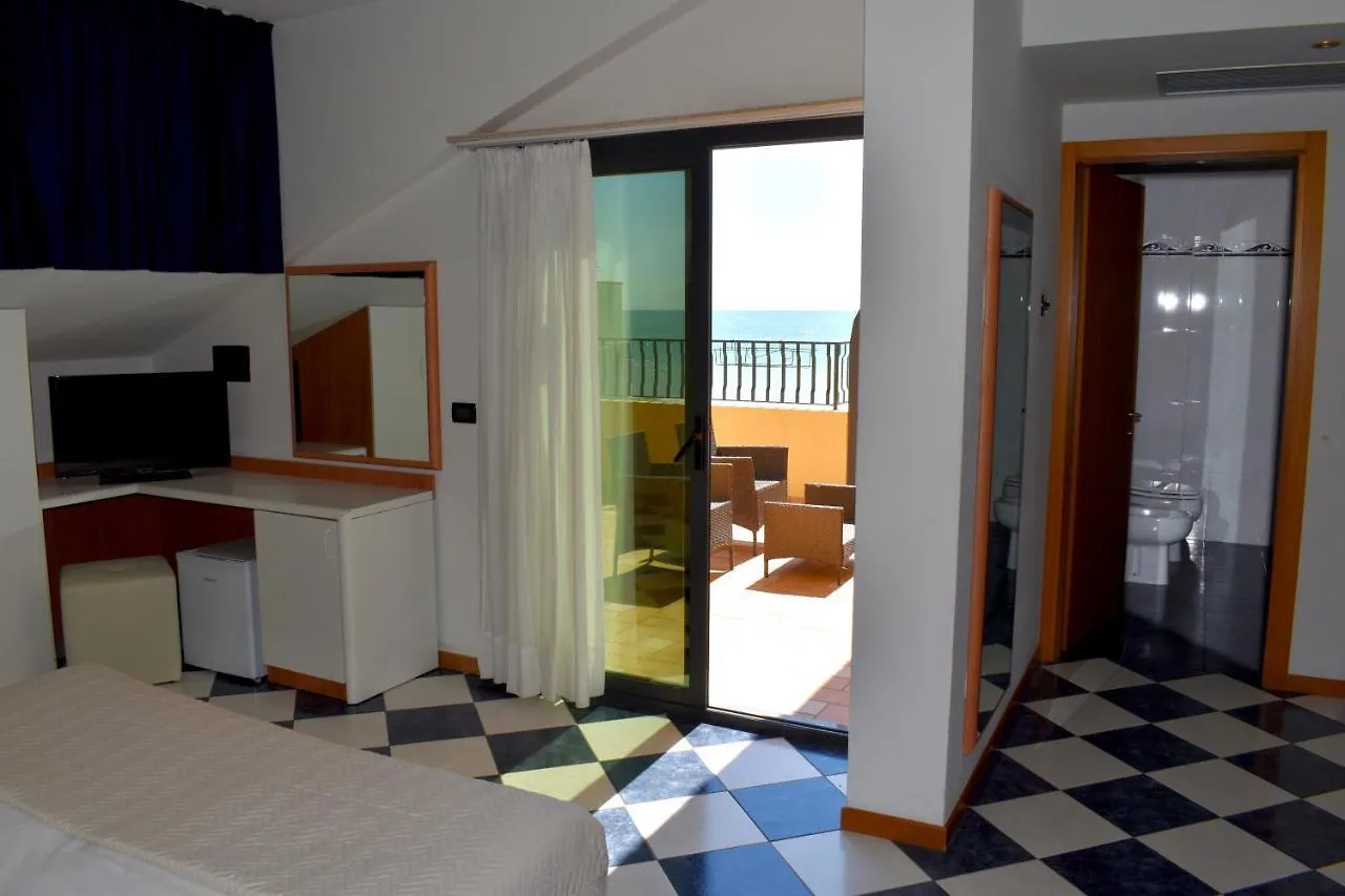 ***  Hotel El Salvador Frontemare Piscina Riscaldata Lido di Jesolo Italien